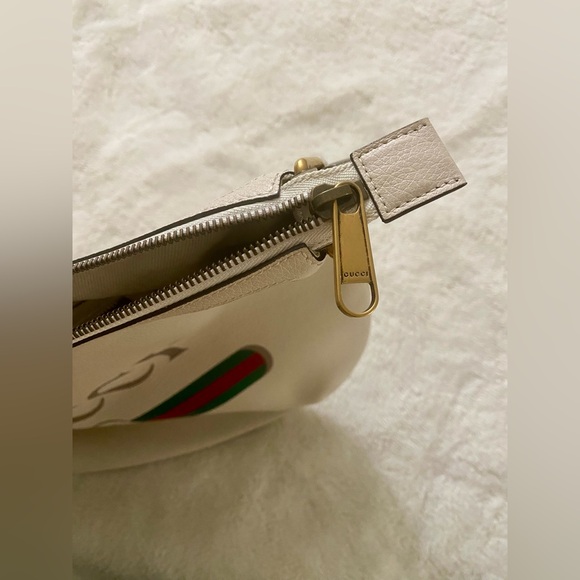 GUCCI LOGO PRINT MESSENGER BAG - Picture 7 of 14
